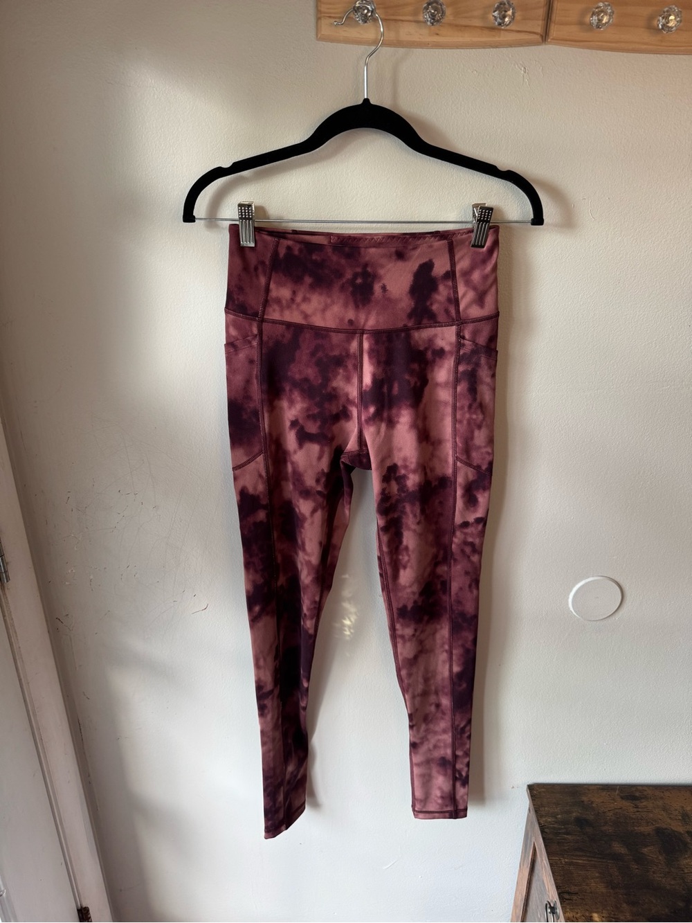 Victoria's Secret Essential High Rise Tie Dye Pocket Leggings Wine Plum Size 8